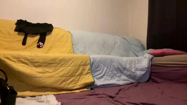 Image 12 of femboyhorse Stream on Chaturbate on 18 months ago