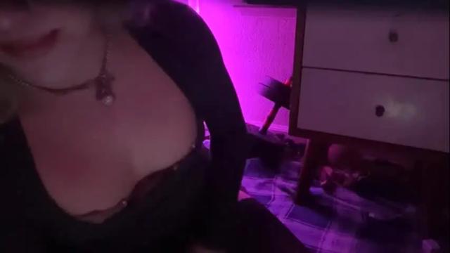 Image 10 of femgirl99 Stream on Chaturbate on 1 month ago