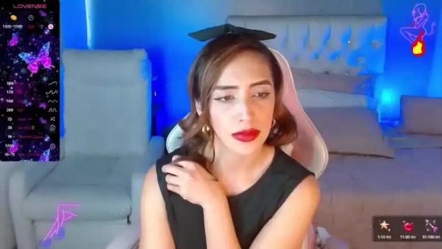 Image 6 of feminineparadise Stream on Chaturbate on 15 months ago