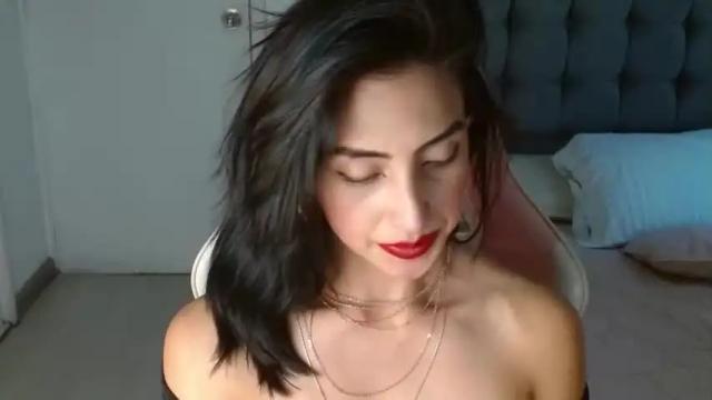Image 6 of feminineparadise Stream on Chaturbate on 14 months ago