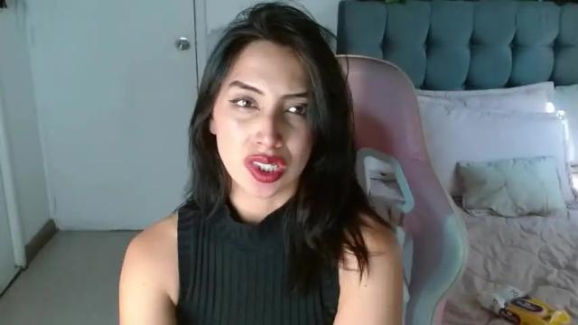 Image 3 of feminineparadise Stream on Chaturbate on 14 months ago