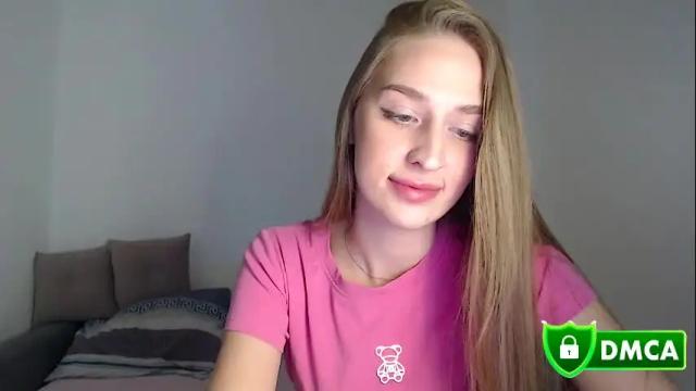 Image 2 of femkedejager Stream on Chaturbate on 1 month ago