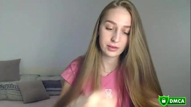 Image 2 of femkedejager Stream on Chaturbate on 1 month ago