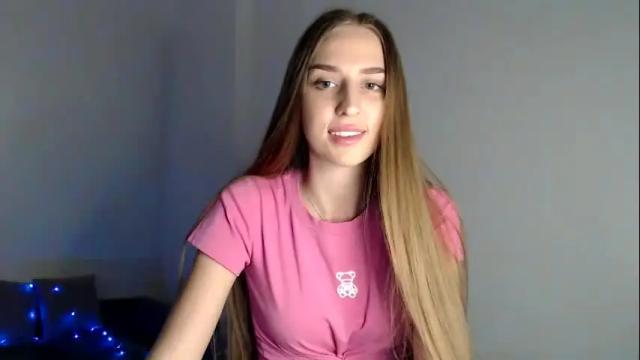 Image 2 of femkedejager Stream on Chaturbate on 1 month ago