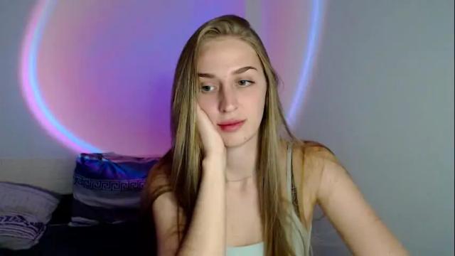 Image 3 of femkedejager Stream on Chaturbate on 24 days ago