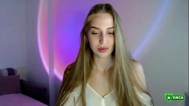 Image 6 of femkedejager Stream on Chaturbate on 19 days ago