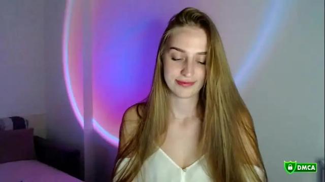 Image 11 of femkedejager Stream on Chaturbate on 16 days ago
