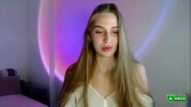 Image 3 of femkedejager Stream on Chaturbate on 16 days ago