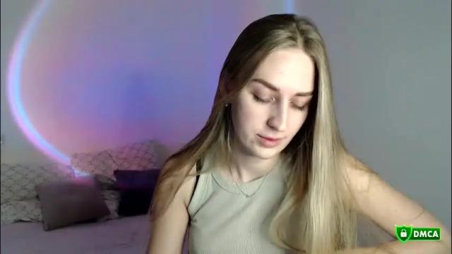 Image 2 of femkedejager Stream on Chaturbate on 1 month ago