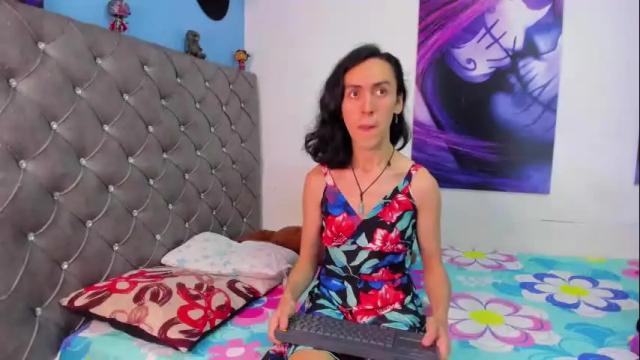 Image 3 of fenix_karoll Stream on Chaturbate on 13 days ago