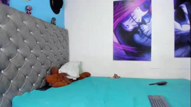 Image 4 of fenix_karoll Stream on Chaturbate on 1 day ago