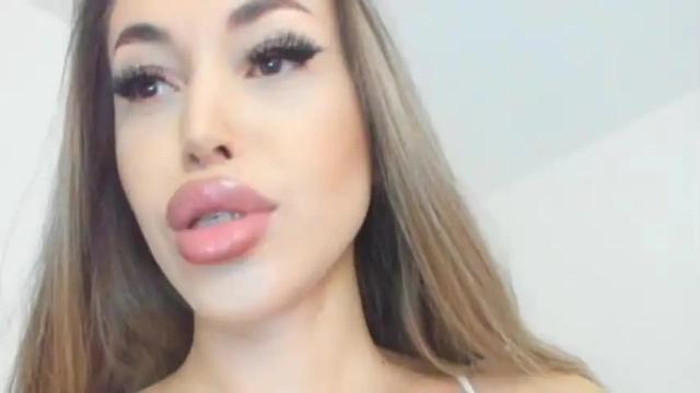 Thumbnail 3, fentyaddict's Stream at Chaturbate, 19 months ago