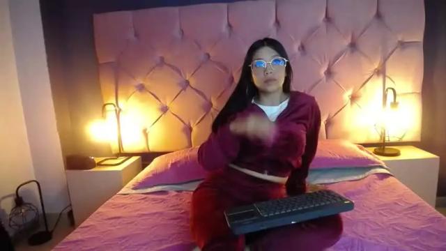 Image 2 of fer_cherry Stream on Chaturbate on 18 months ago