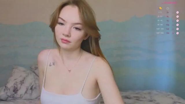 Image 8 of feral_berrys Stream on Chaturbate on 13 months ago