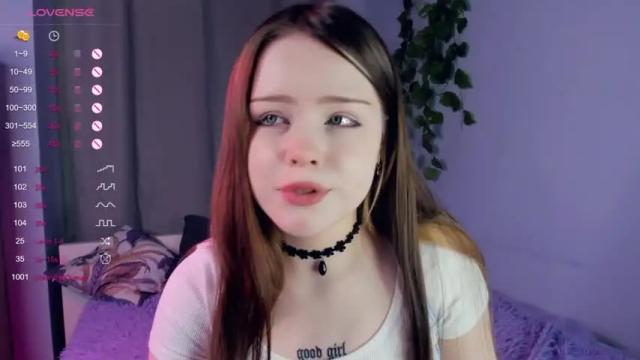 Image 2 of feral_bery Stream on Chaturbate on 17 months ago