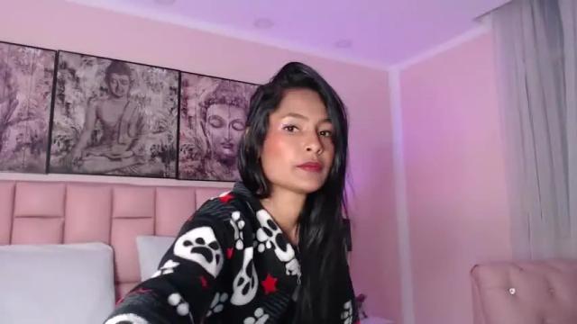 Image 12 of fernanda_liie Stream on Chaturbate on 15 months ago