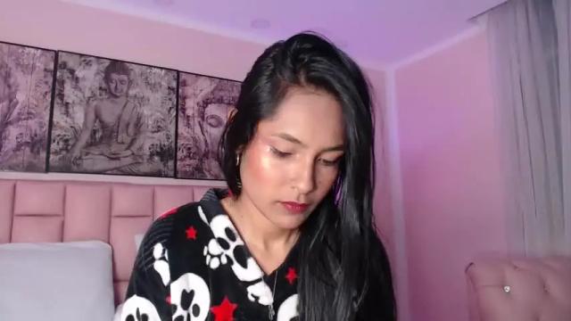 Image 3 of fernanda_liie Stream on Chaturbate on 15 months ago