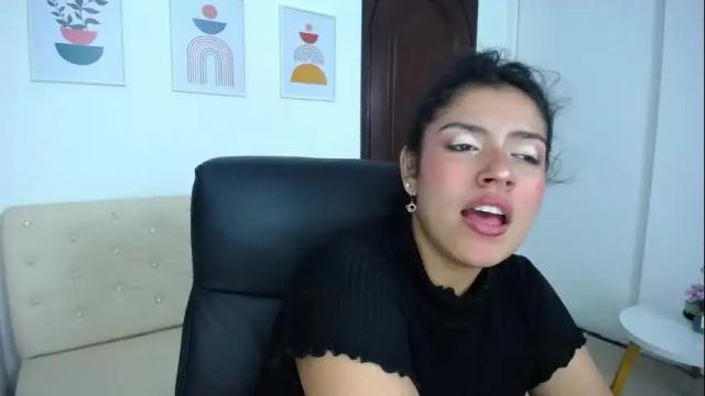 Image 12 of fernanda_sweette Stream on Chaturbate on 19 months ago