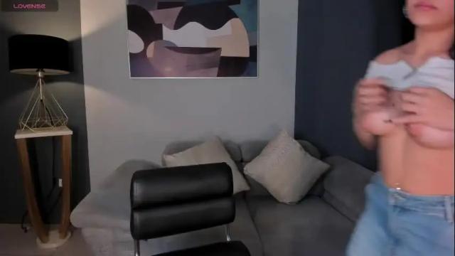 Image 3 of fernandax1_ Stream on Chaturbate on 1 month ago