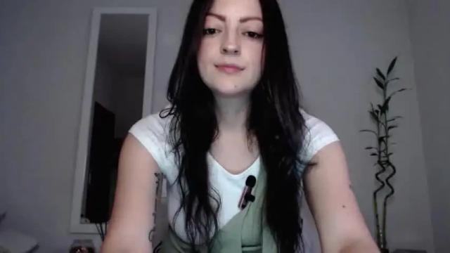 Image 6 of ferni_hudson Stream on Chaturbate on 27 months ago