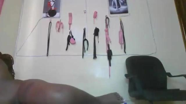 Image 2 of fetish_enchantress Stream on Chaturbate on 13 months ago