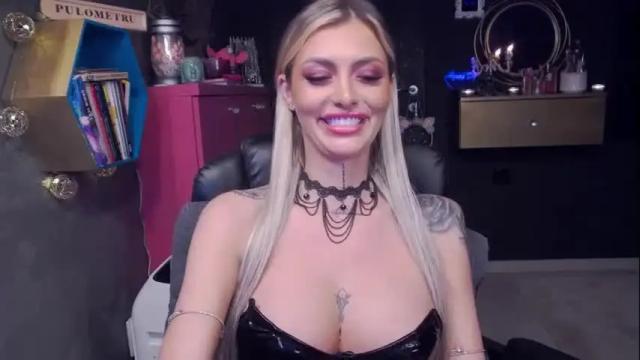 Image 8 of fetishsarah Stream on Chaturbate on 24 days ago
