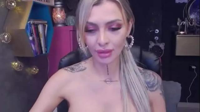 Image 10 of fetishsarah Stream on Chaturbate on 21 days ago