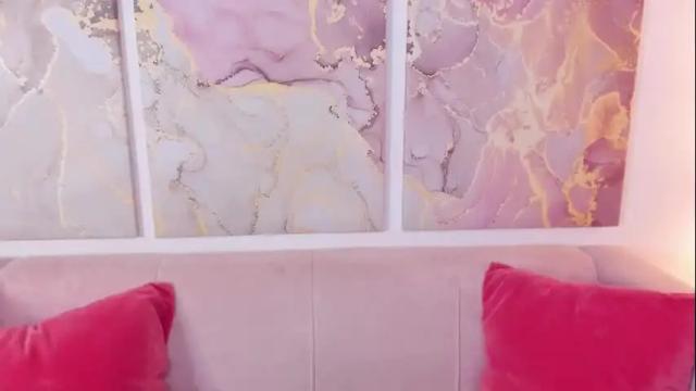 Image 4 of fiamoory Stream on Chaturbate on 1 month ago