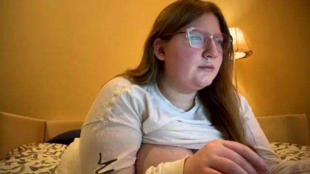 Thumbnail 3, fiechenh's Stream at Chaturbate, 14 months ago