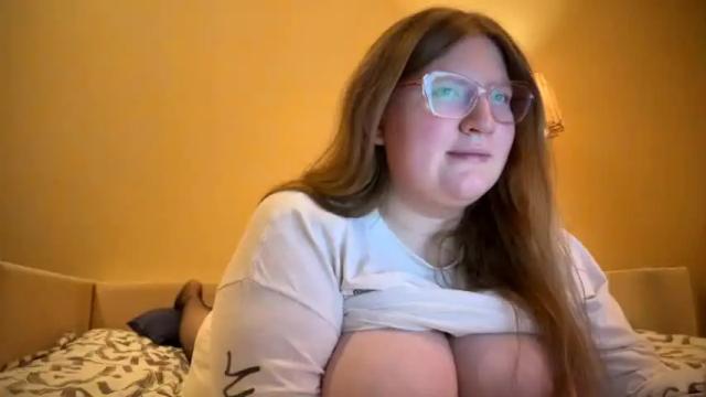 Thumbnail 3, fiechenh's Stream at Chaturbate, 14 months ago