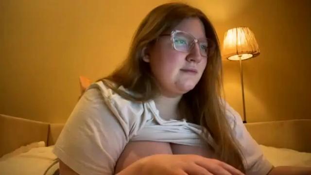 Thumbnail 1, fiechenh's Stream at Chaturbate, 13 months ago