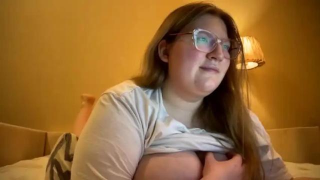Thumbnail 1, fiechenh's Stream at Chaturbate, 13 months ago