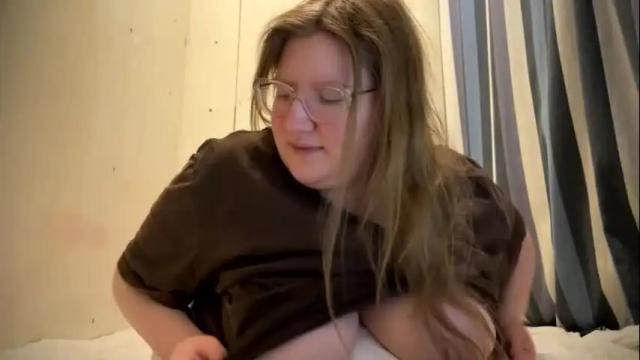 Image 4 of fiechenh Stream on Chaturbate on 2 months ago