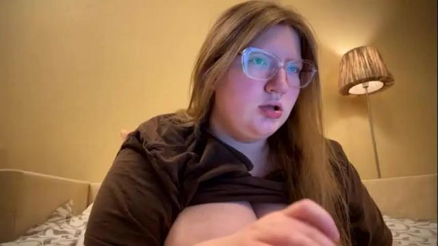 Image 6 of fiechenh Stream on Chaturbate on 1 month ago