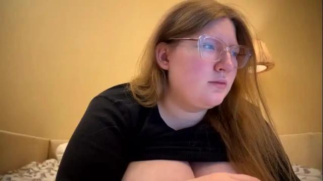 Image 7 of fiechenh Stream on Chaturbate on 1 month ago