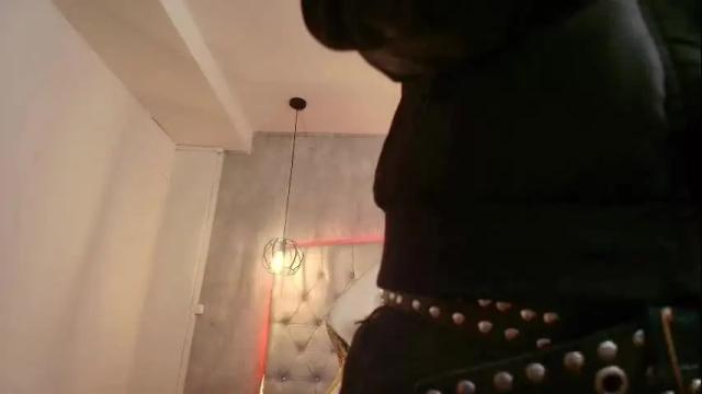 Image 2 of fieramadame Stream on Chaturbate on 3 days ago