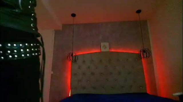 Image 3 of fieramadame Stream on Chaturbate on 1 month ago