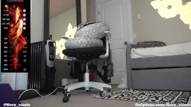 Image 10 of fiery_redhead Stream on Chaturbate on 13 months ago