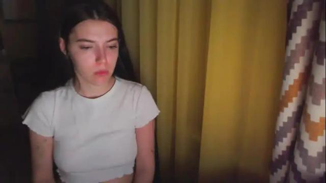 Image 2 of fikilukash Stream on Chaturbate on 18 months ago