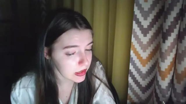 Image 3 of fikilukash Stream on Chaturbate on 18 months ago