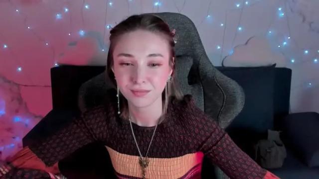 Image 12 of filipinaadams Stream on Chaturbate on 13 months ago