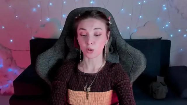 Image 7 of filipinaadams Stream on Chaturbate on 13 months ago