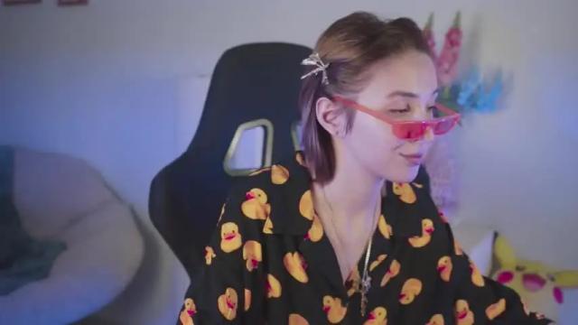 Image 3 of filipinaadams Stream on Chaturbate on 13 months ago