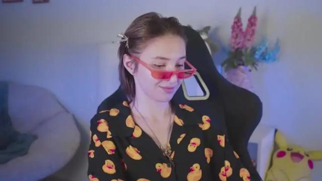 Image 6 of filipinaadams Stream on Chaturbate on 13 months ago