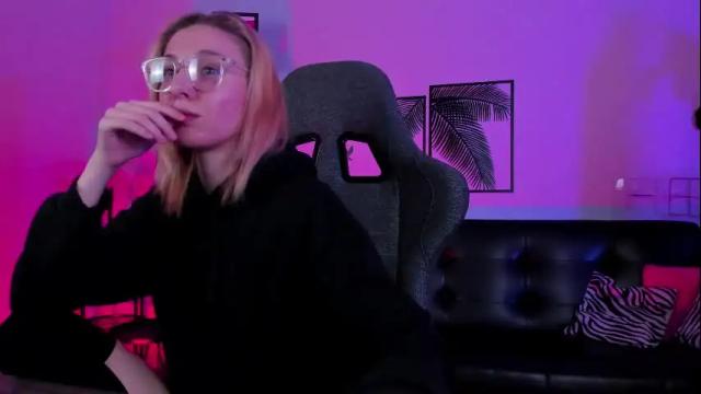 Image 4 of filipinaadams Stream on Chaturbate on 1 month ago