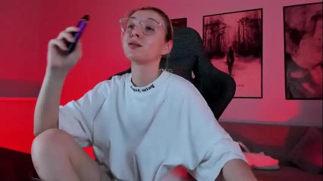 Image 10 of filipinaadams Stream on Chaturbate on 1 month ago