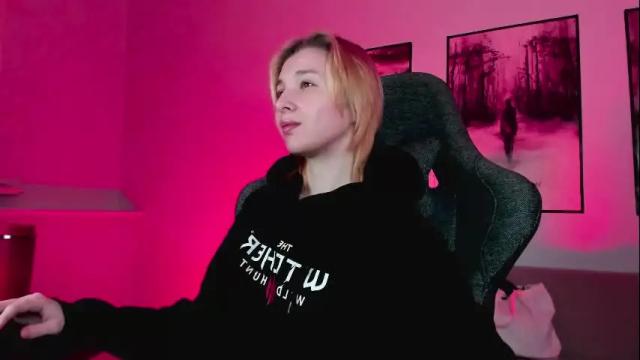 Image 12 of filipinaadams Stream on Chaturbate on 1 month ago