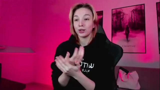 Image 3 of filipinaadams Stream on Chaturbate on 1 month ago