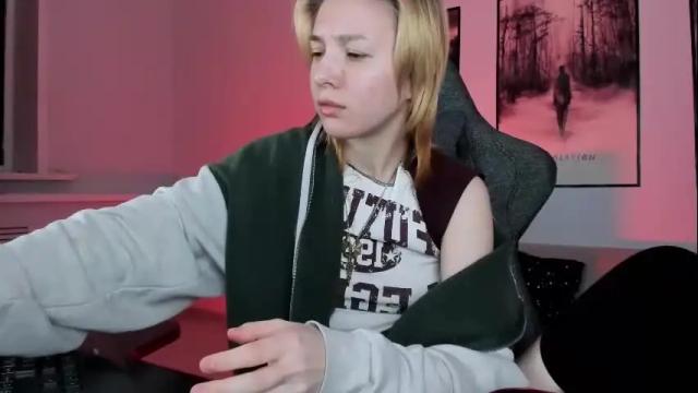 Image 2 of filipinaadams Stream on Chaturbate on 1 month ago