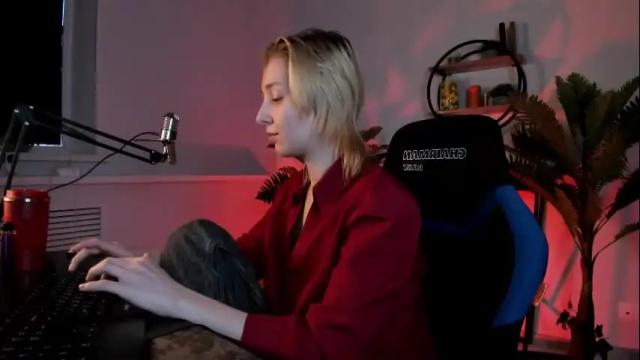 Image 8 of filipinaadams Stream on Chaturbate on 1 month ago
